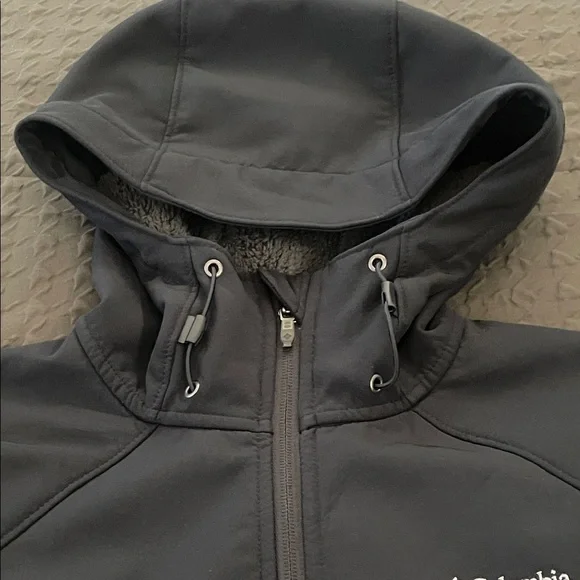 Columbia Women's Black Omni Wind Jacket - Picture 14 of 16